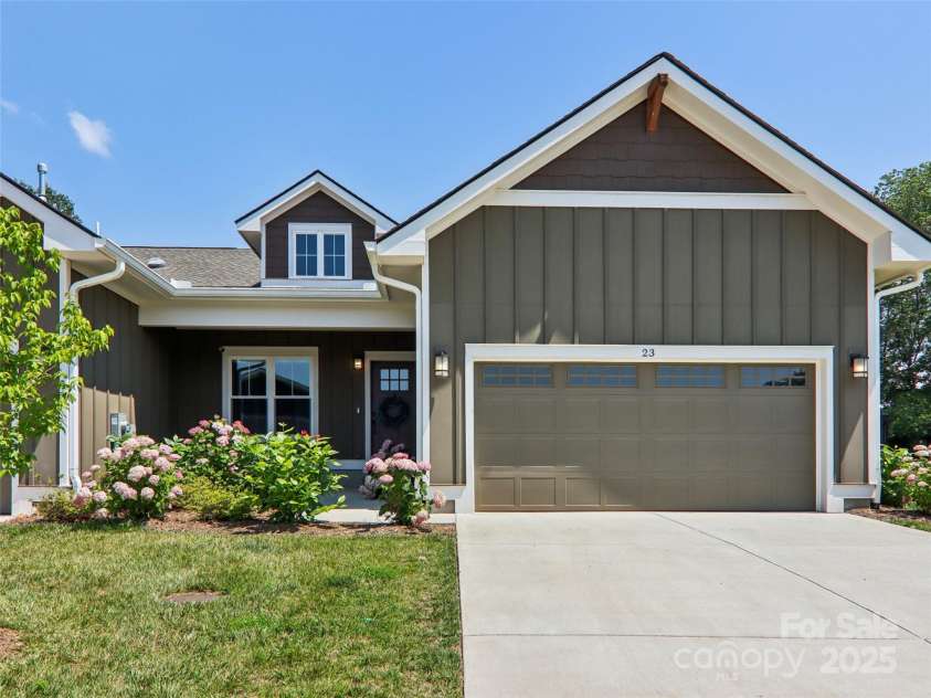23 Cozy Cottage Way, Arden, NC 28704.  MLS# CAR4276854, YatesRealty ID 30919. 