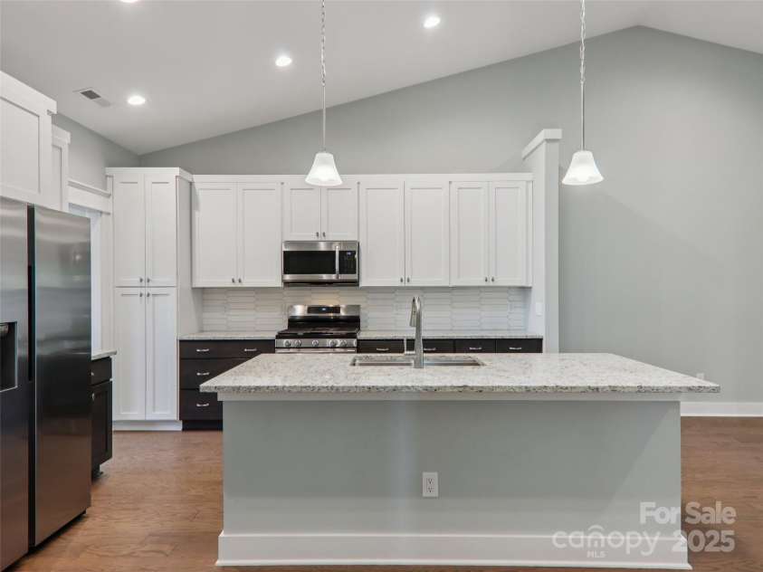 23 Cozy Cottage Way, Arden, NC 28704.  MLS# CAR4276854, YatesRealty ID 30919. 