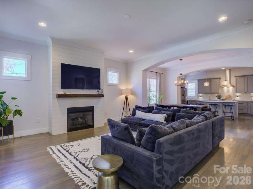 2574 Barry Street, Charlotte, NC 28205.  MLS# CAR4337759, YatesRealty ID 3092. 