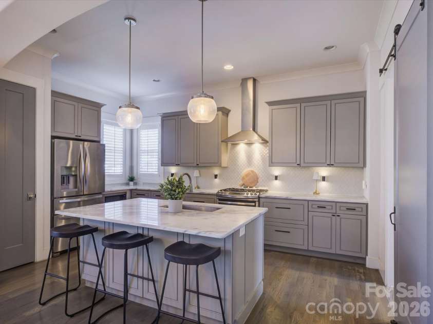 2574 Barry Street, Charlotte, NC 28205.  MLS# CAR4337759, YatesRealty ID 3092. 