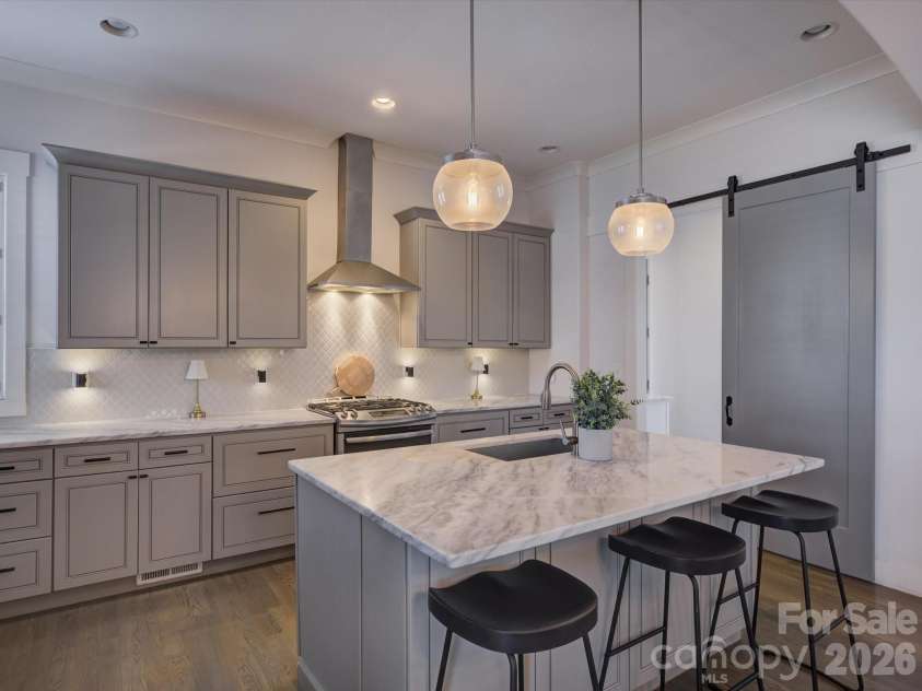 2574 Barry Street, Charlotte, NC 28205.  MLS# CAR4337759, YatesRealty ID 3092. 