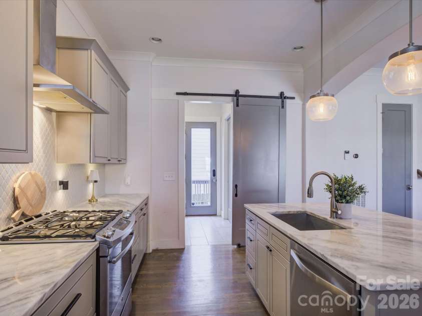 2574 Barry Street, Charlotte, NC 28205.  MLS# CAR4337759, YatesRealty ID 3092. 
