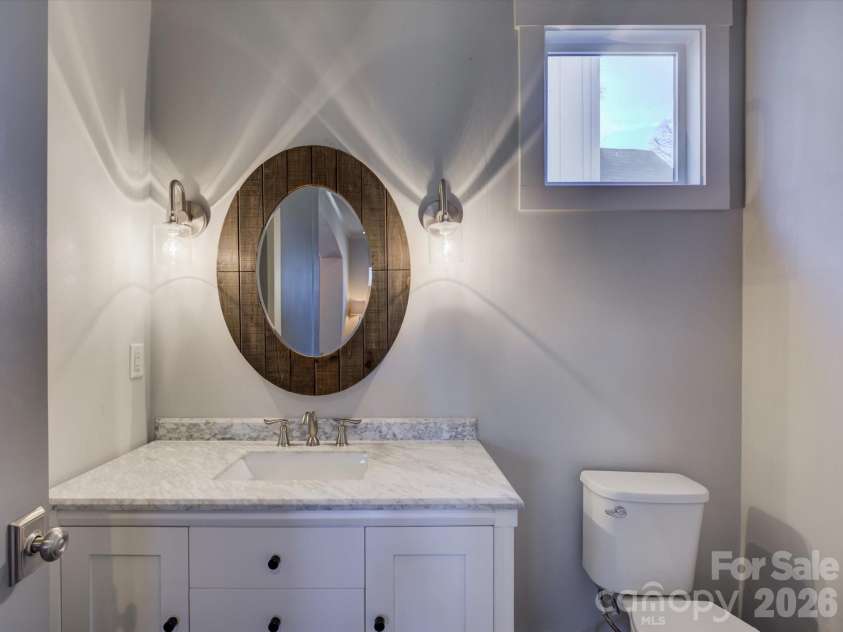 2574 Barry Street, Charlotte, NC 28205.  MLS# CAR4337759, YatesRealty ID 3092. 