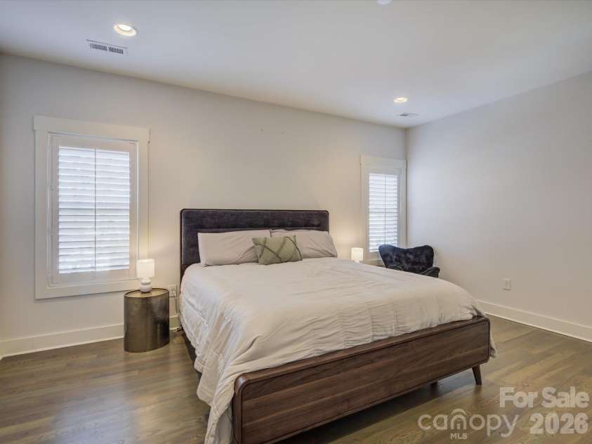 2574 Barry Street, Charlotte, NC 28205.  MLS# CAR4337759, YatesRealty ID 3092. 