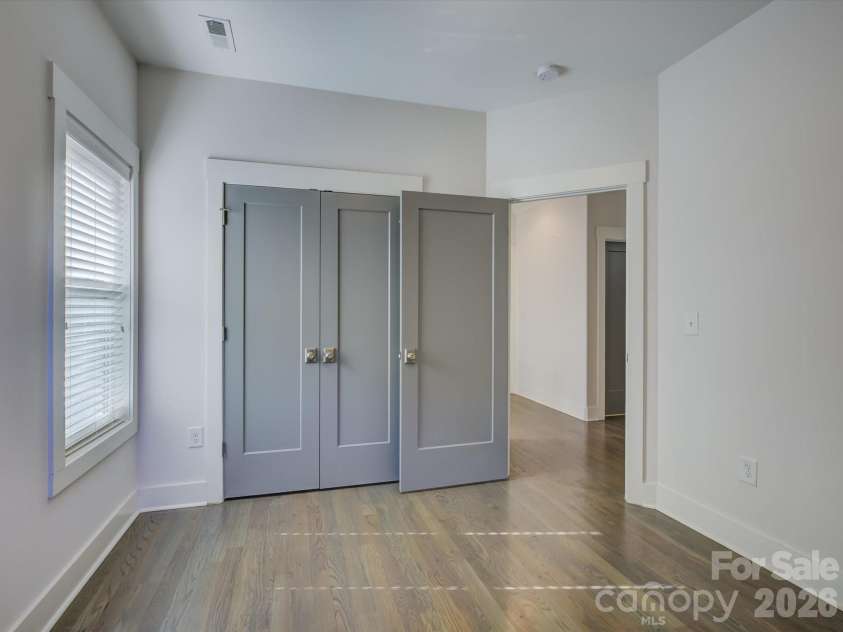 2574 Barry Street, Charlotte, NC 28205.  MLS# CAR4337759, YatesRealty ID 3092. 