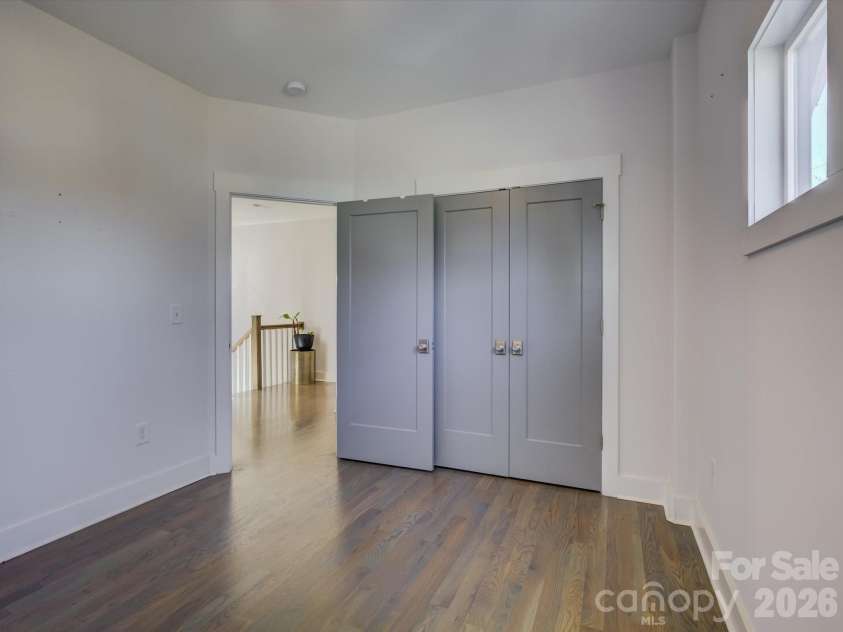 2574 Barry Street, Charlotte, NC 28205.  MLS# CAR4337759, YatesRealty ID 3092. 