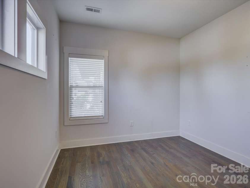 2574 Barry Street, Charlotte, NC 28205.  MLS# CAR4337759, YatesRealty ID 3092. 