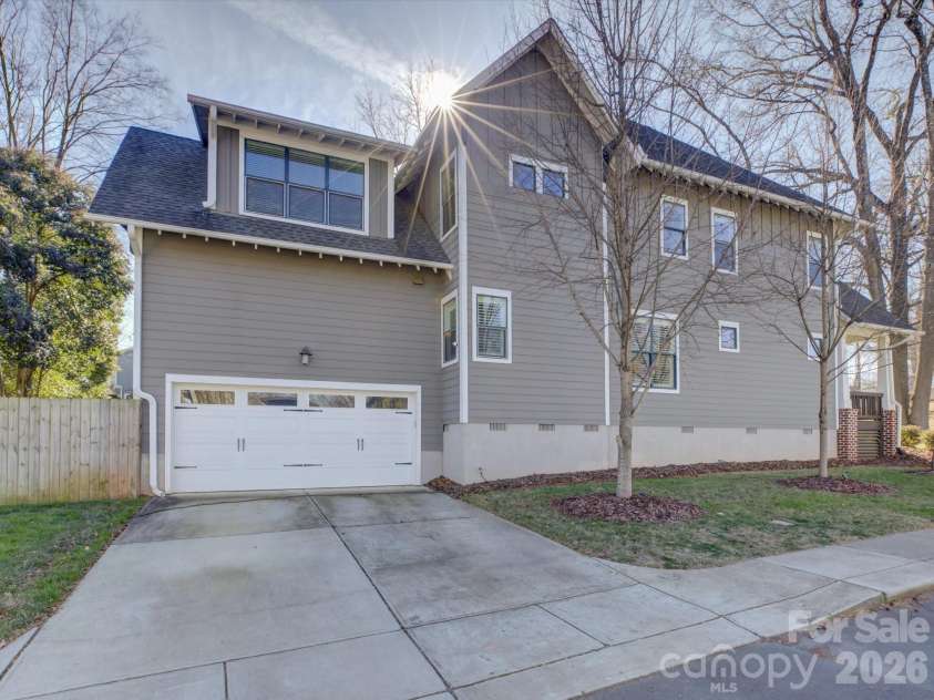 2574 Barry Street, Charlotte, NC 28205.  MLS# CAR4337759, YatesRealty ID 3092. 