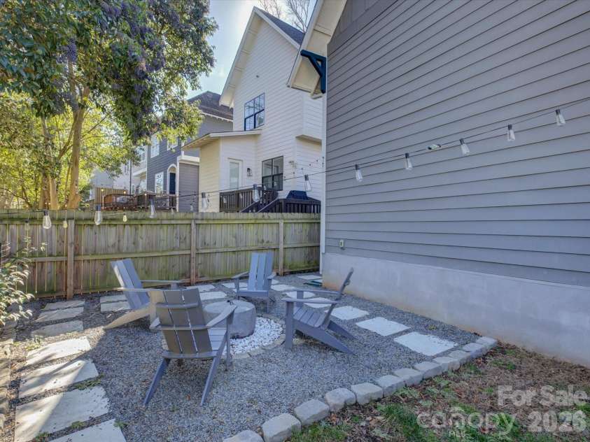 2574 Barry Street, Charlotte, NC 28205.  MLS# CAR4337759, YatesRealty ID 3092. 