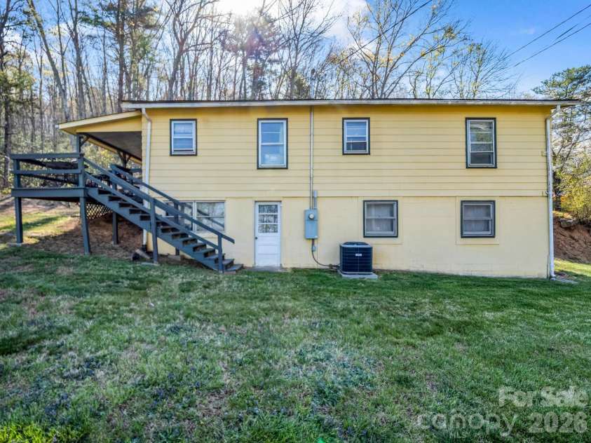 135 Jordan Road, Swannanoa, NC 28778.  MLS# CAR4390954, YatesRealty ID 30920. 