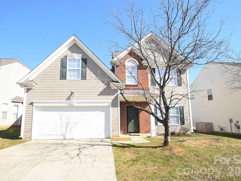 608 Wrayhill Drive, Charlotte, NC 28262.  MLS# CAR4345039, YatesRealty ID 30921. 