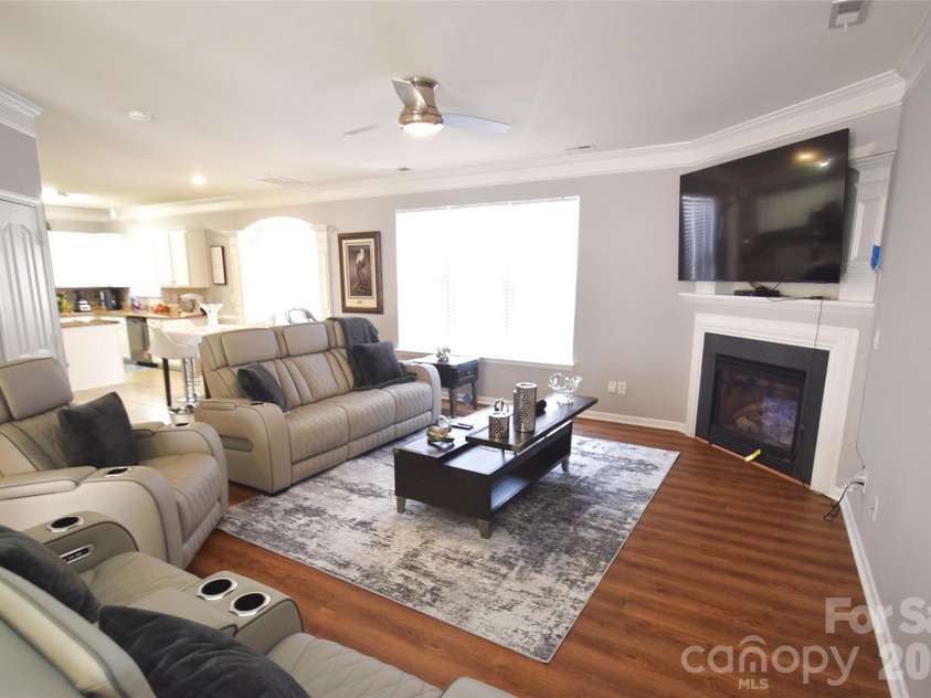 608 Wrayhill Drive, Charlotte, NC 28262.  MLS# CAR4345039, YatesRealty ID 30921. 