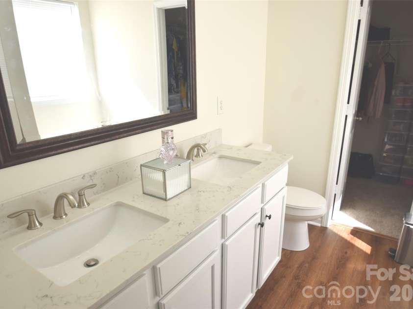 608 Wrayhill Drive, Charlotte, NC 28262.  MLS# CAR4345039, YatesRealty ID 30921. 