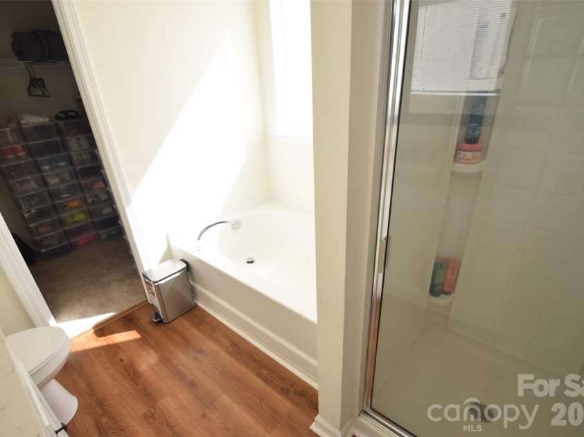 608 Wrayhill Drive, Charlotte, NC 28262.  MLS# CAR4345039, YatesRealty ID 30921. 