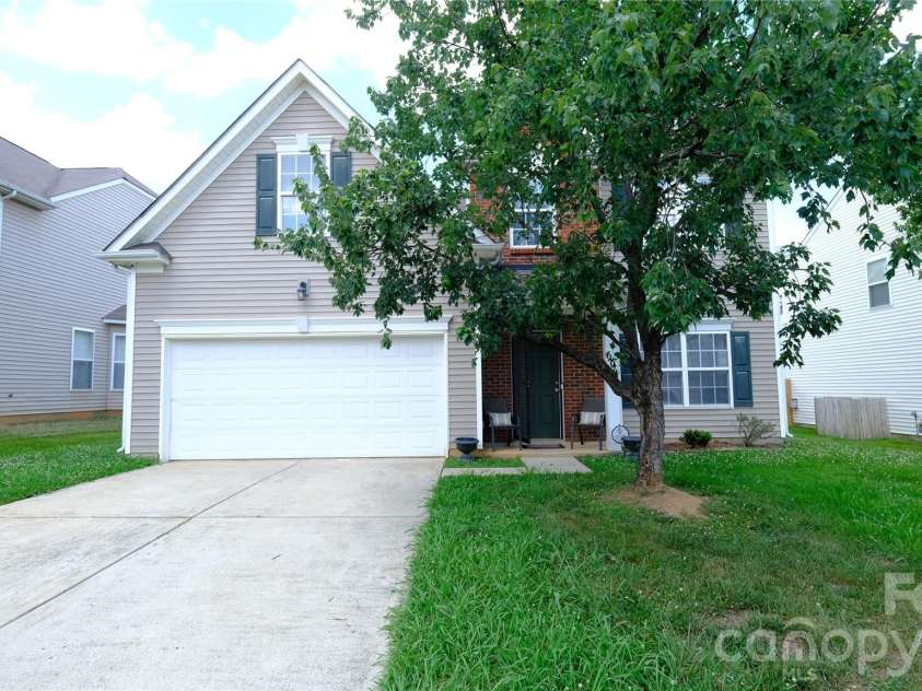 608 Wrayhill Drive, Charlotte, NC 28262.  MLS# CAR4345039, YatesRealty ID 30921. 