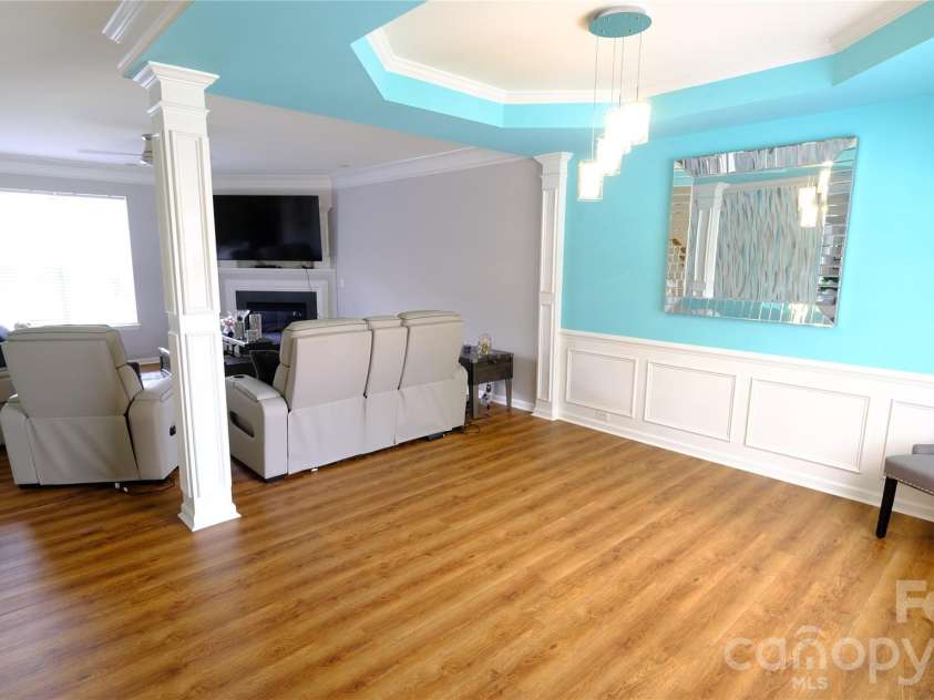 608 Wrayhill Drive, Charlotte, NC 28262.  MLS# CAR4345039, YatesRealty ID 30921. 