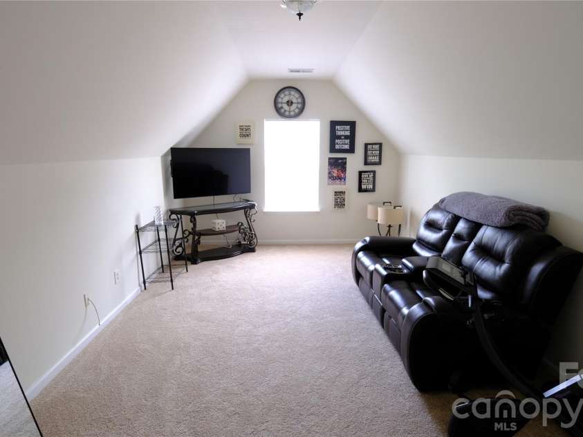 608 Wrayhill Drive, Charlotte, NC 28262.  MLS# CAR4345039, YatesRealty ID 30921. 