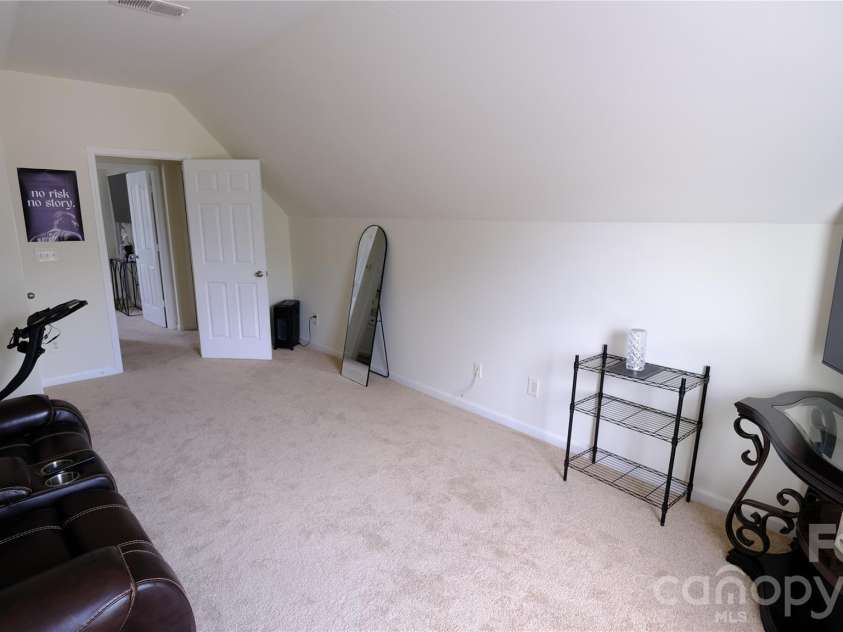608 Wrayhill Drive, Charlotte, NC 28262.  MLS# CAR4345039, YatesRealty ID 30921. 