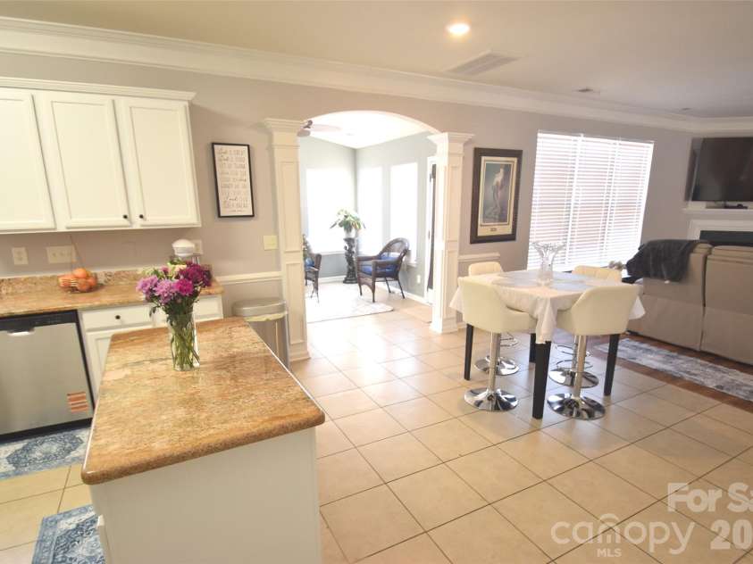 608 Wrayhill Drive, Charlotte, NC 28262.  MLS# CAR4345039, YatesRealty ID 30921. 
