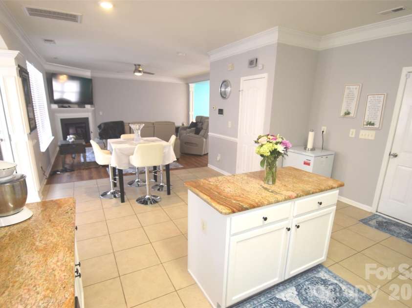 608 Wrayhill Drive, Charlotte, NC 28262.  MLS# CAR4345039, YatesRealty ID 30921. 
