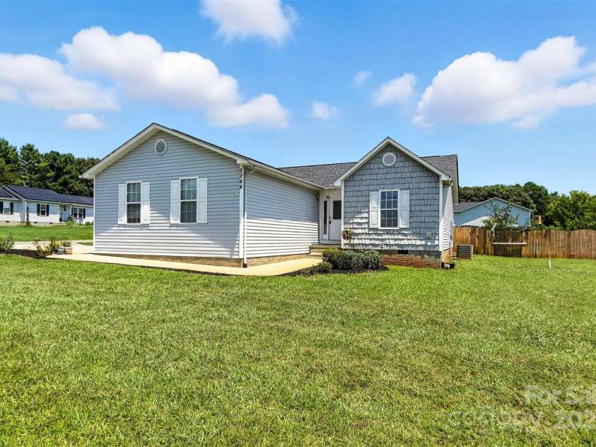 2244 Clearwater Lane, Newton, NC 28658.  MLS# CAR4279764, YatesRealty ID 30922. 