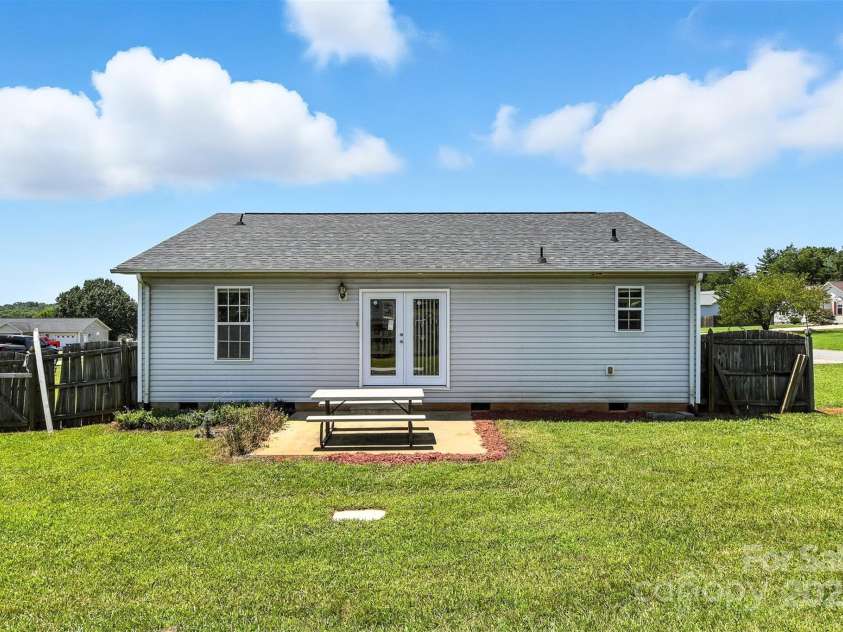 2244 Clearwater Lane, Newton, NC 28658.  MLS# CAR4279764, YatesRealty ID 30922. 