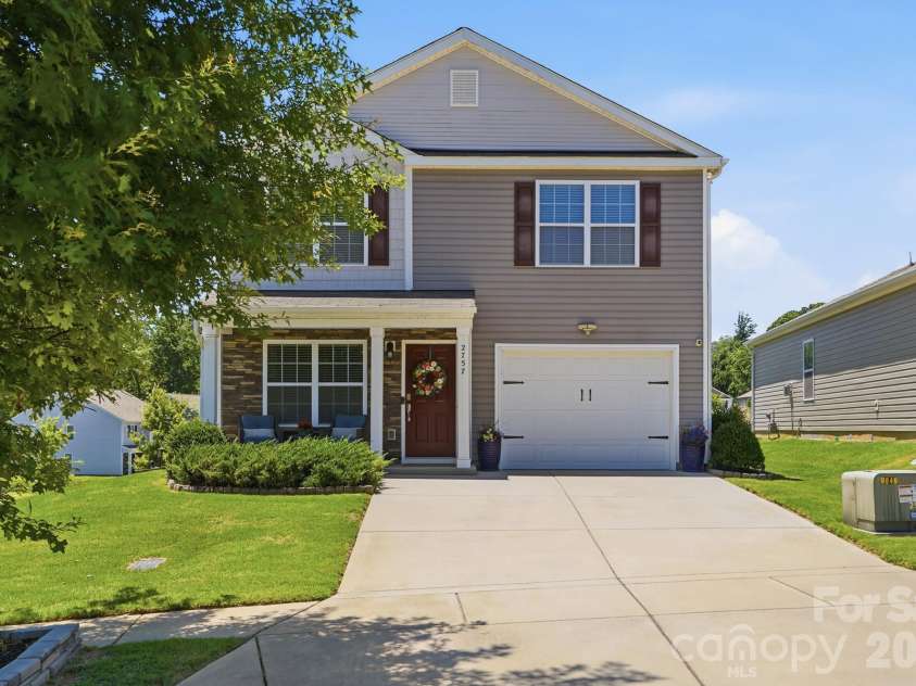 2757 Waybrook Drive, Dallas, NC 28034.  MLS# CAR4390040, YatesRealty ID 30922. 