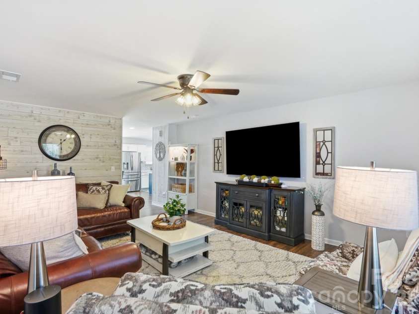 2757 Waybrook Drive, Dallas, NC 28034.  MLS# CAR4390040, YatesRealty ID 30922. 