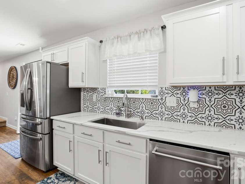 2757 Waybrook Drive, Dallas, NC 28034.  MLS# CAR4390040, YatesRealty ID 30922. 