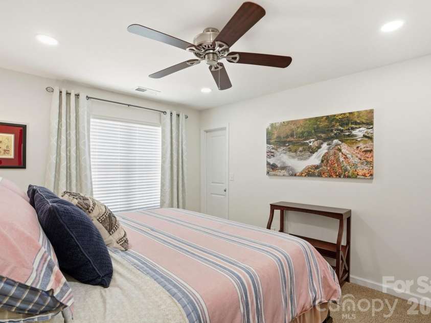 2757 Waybrook Drive, Dallas, NC 28034.  MLS# CAR4390040, YatesRealty ID 30922. 