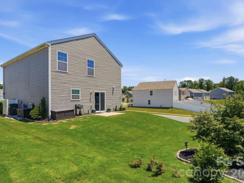 2757 Waybrook Drive, Dallas, NC 28034.  MLS# CAR4390040, YatesRealty ID 30922. 