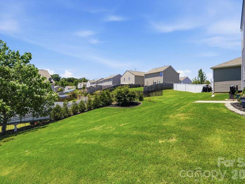 2757 Waybrook Drive, Dallas, NC 28034.  MLS# CAR4390040, YatesRealty ID 30922. 