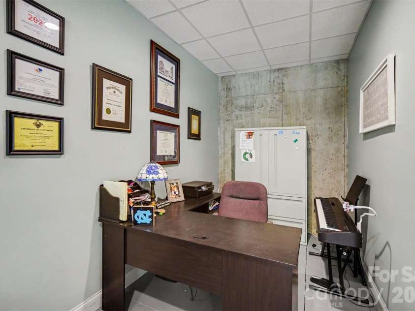 401 Yorkfield Drive, Shelby, NC 28150.  MLS# CAR4391429, YatesRealty ID 30923. Office nook in basement