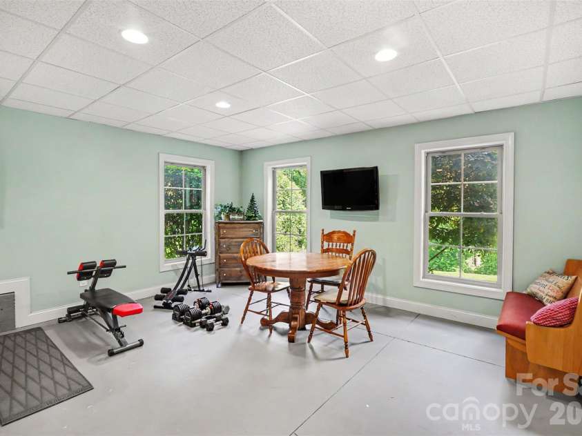 401 Yorkfield Drive, Shelby, NC 28150.  MLS# CAR4391429, YatesRealty ID 30923. Second living area in basement