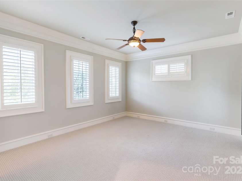 6330 Saint Stephen Lane, Charlotte, NC 28210.  MLS# CAR4279723, YatesRealty ID 30923. 