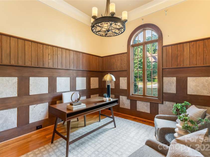 6330 Saint Stephen Lane, Charlotte, NC 28210.  MLS# CAR4279723, YatesRealty ID 30923. 