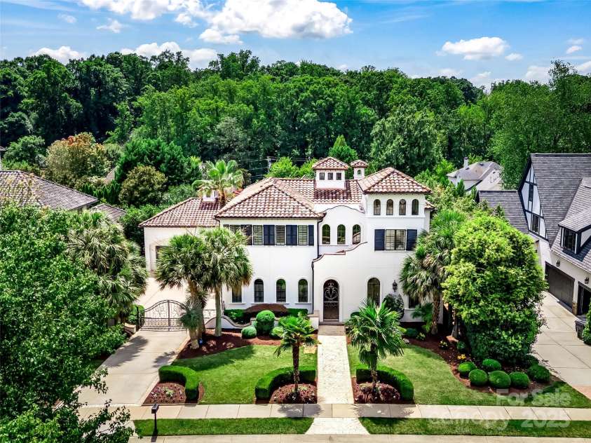 6330 Saint Stephen Lane, Charlotte, NC 28210.  MLS# CAR4279723, YatesRealty ID 30923. 