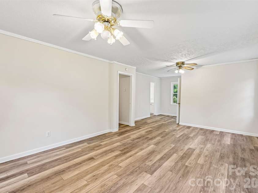 1621 Oak Drive, Shelby, NC 28150.  MLS# CAR4393394, YatesRealty ID 30924. 