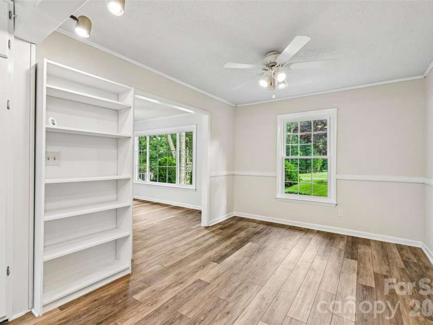 1621 Oak Drive, Shelby, NC 28150.  MLS# CAR4393394, YatesRealty ID 30924. 