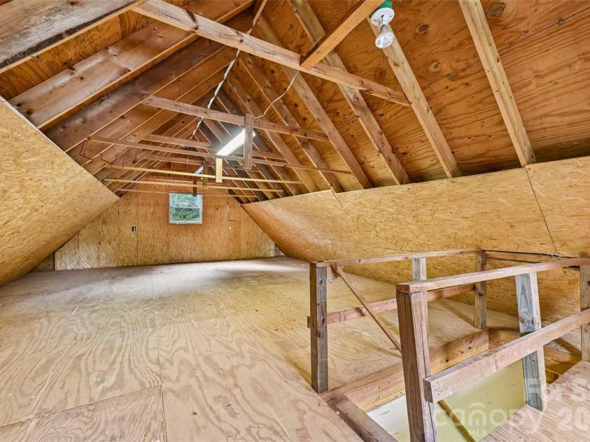 1621 Oak Drive, Shelby, NC 28150.  MLS# CAR4393394, YatesRealty ID 30924. 