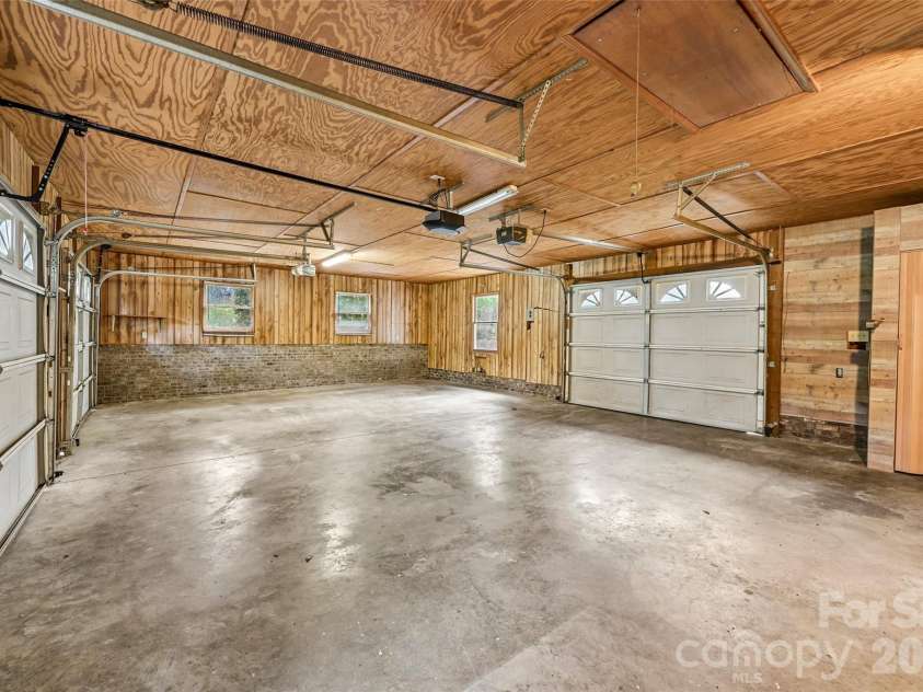 1621 Oak Drive, Shelby, NC 28150.  MLS# CAR4393394, YatesRealty ID 30924. 