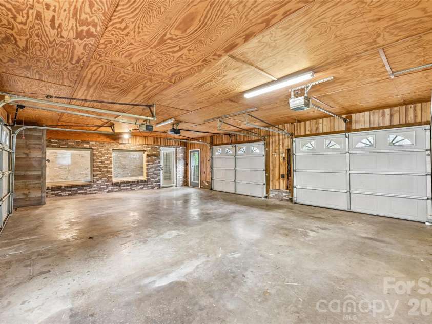 1621 Oak Drive, Shelby, NC 28150.  MLS# CAR4393394, YatesRealty ID 30924. 