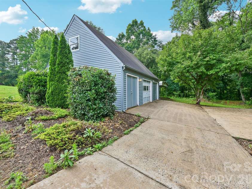 1621 Oak Drive, Shelby, NC 28150.  MLS# CAR4393394, YatesRealty ID 30924. 
