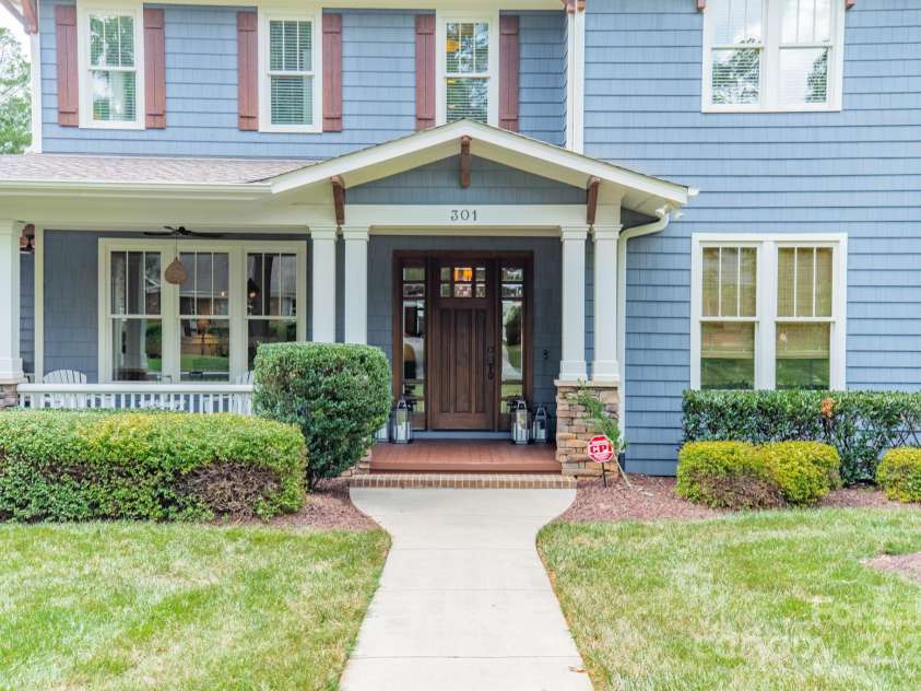 301 Canterbury Road, Charlotte, NC 28211.  MLS# CAR4282736, YatesRealty ID 30924. 