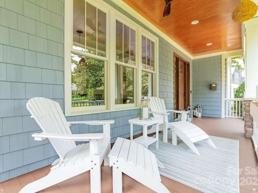 301 Canterbury Road, Charlotte, NC 28211.  MLS# CAR4282736, YatesRealty ID 30924. 