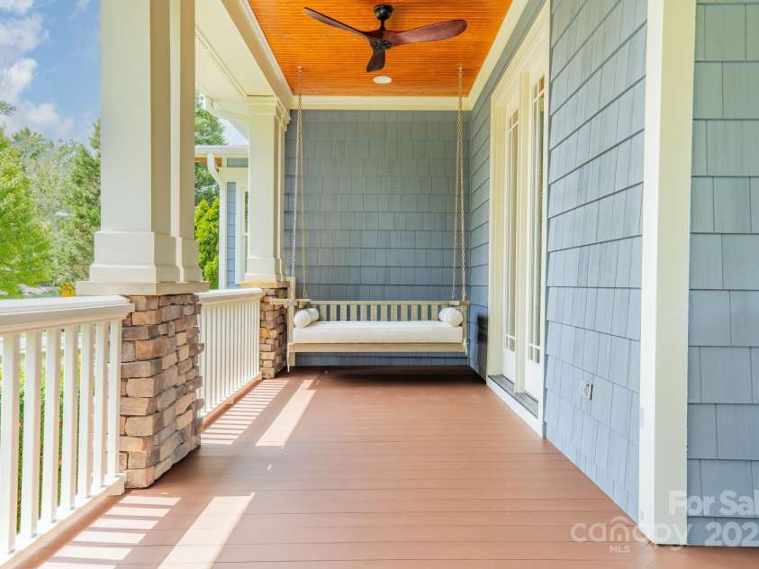 301 Canterbury Road, Charlotte, NC 28211.  MLS# CAR4282736, YatesRealty ID 30924. 