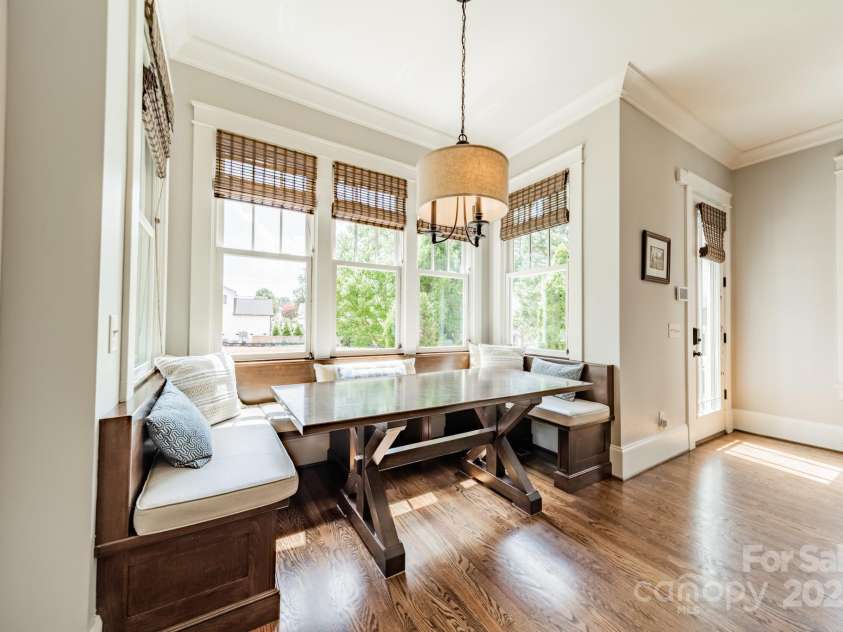 301 Canterbury Road, Charlotte, NC 28211.  MLS# CAR4282736, YatesRealty ID 30924. 
