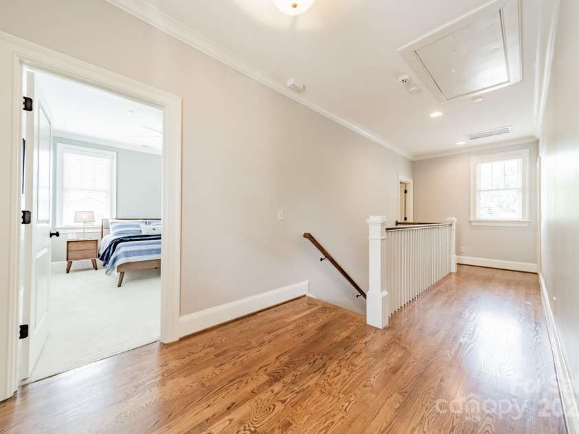 301 Canterbury Road, Charlotte, NC 28211.  MLS# CAR4282736, YatesRealty ID 30924. 
