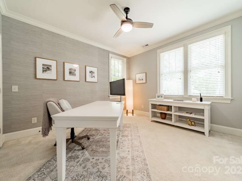 301 Canterbury Road, Charlotte, NC 28211.  MLS# CAR4282736, YatesRealty ID 30924. 
