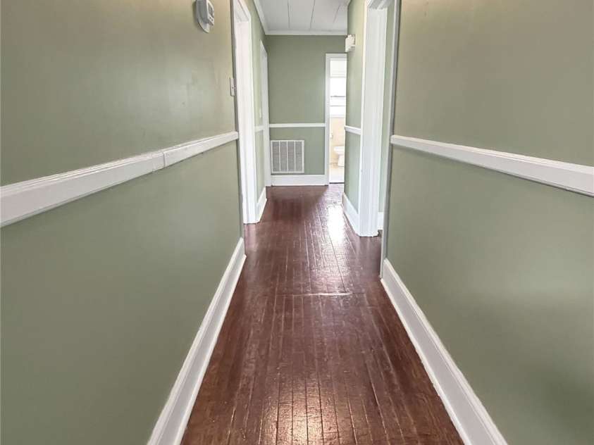113 Pinewood Avenue, Clinton, SC 29325.  MLS# CAR4393873, YatesRealty ID 30925. 